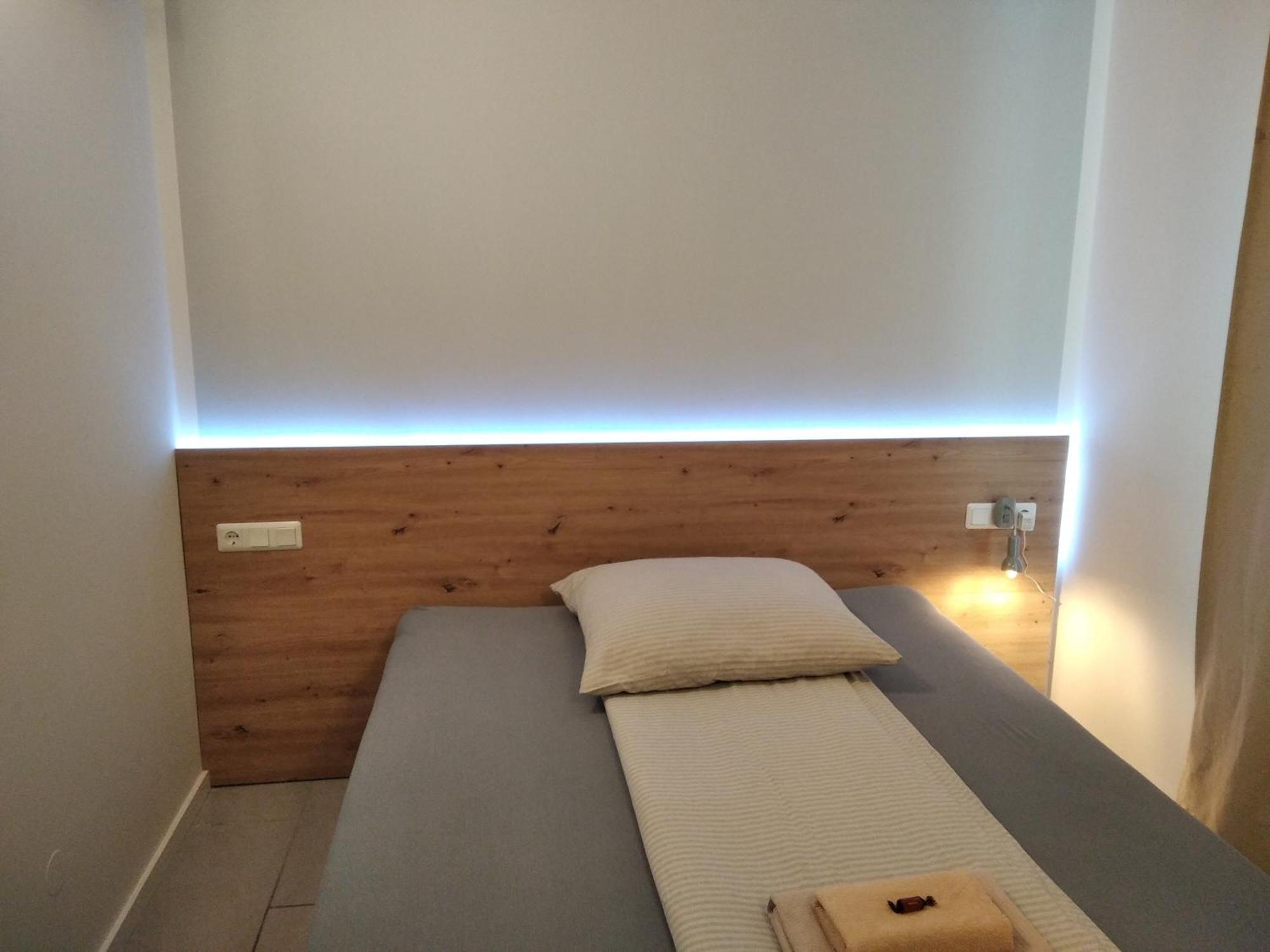 Sroom 118 And 119 In Center Reutlingen Esterno foto