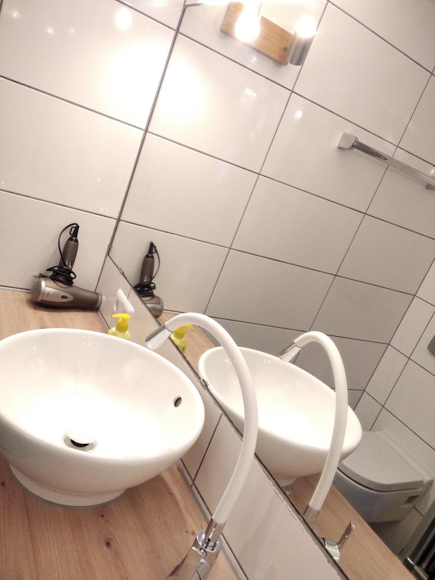 Sroom 118 And 119 In Center Reutlingen Esterno foto