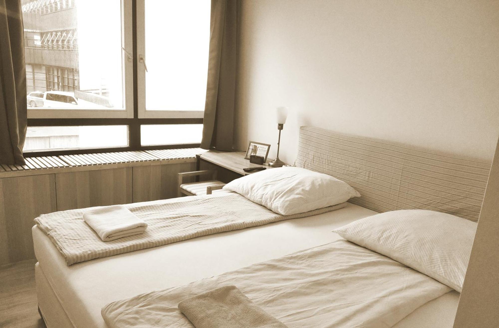 Sroom 118 And 119 In Center Reutlingen Esterno foto