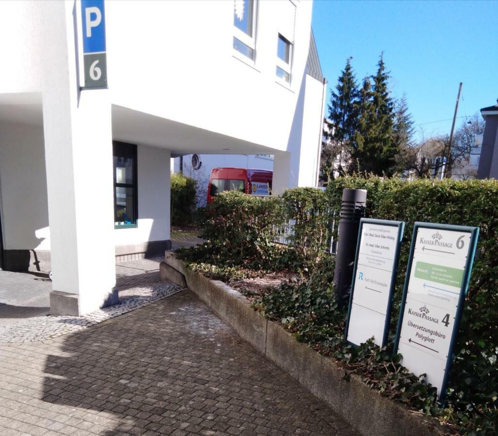 Sroom 118 And 119 In Center Reutlingen Esterno foto