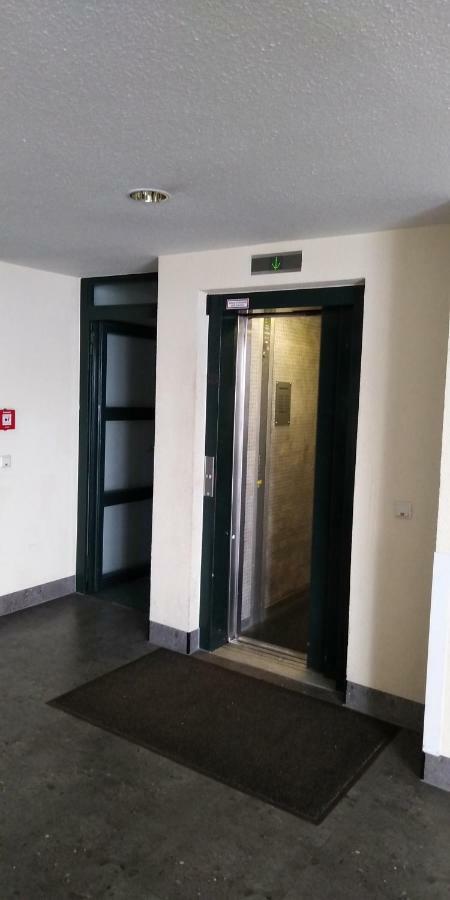 Sroom 118 And 119 In Center Reutlingen Esterno foto